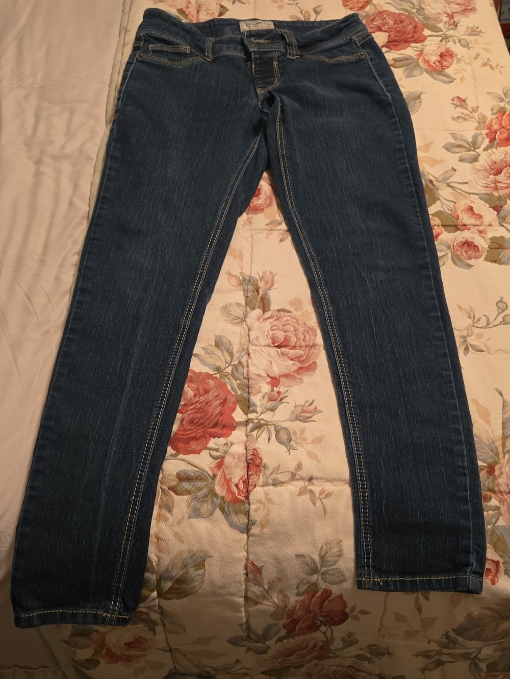 Classic Women’s Skinny Jeans in Deep Blue